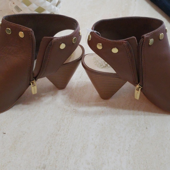 Sexy Vince Camuto sexy zip bootie nwob - Picture 4 of 8